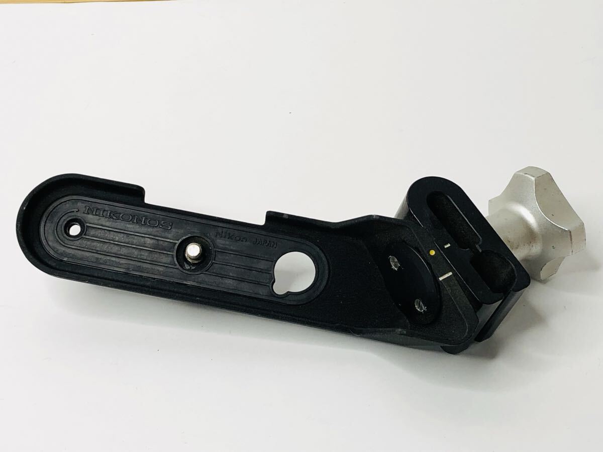 希少品 Nikon NIKONOS フラッシュガン ベースプレート ニコン カメラアクセサリー 動作未確認 ジャンク拍卖