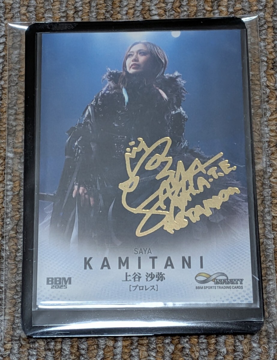 64/100 上谷沙弥 金サイン BBM INFINITY 2025 プロレス 100枚限定拍卖