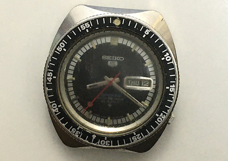 セイコー 5 スポーツ 6106-8120 デイデイト 自動巻き ブラック文字盤 拍卖