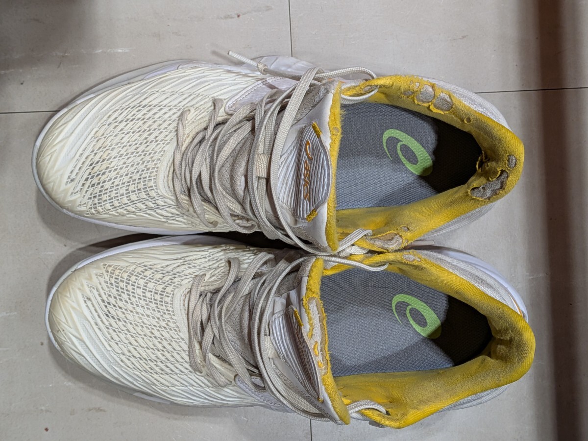 ASICS UNPRE ARS(アンプレアルス) バスケットシューズホワイト×イエロー 26.5cm拍卖