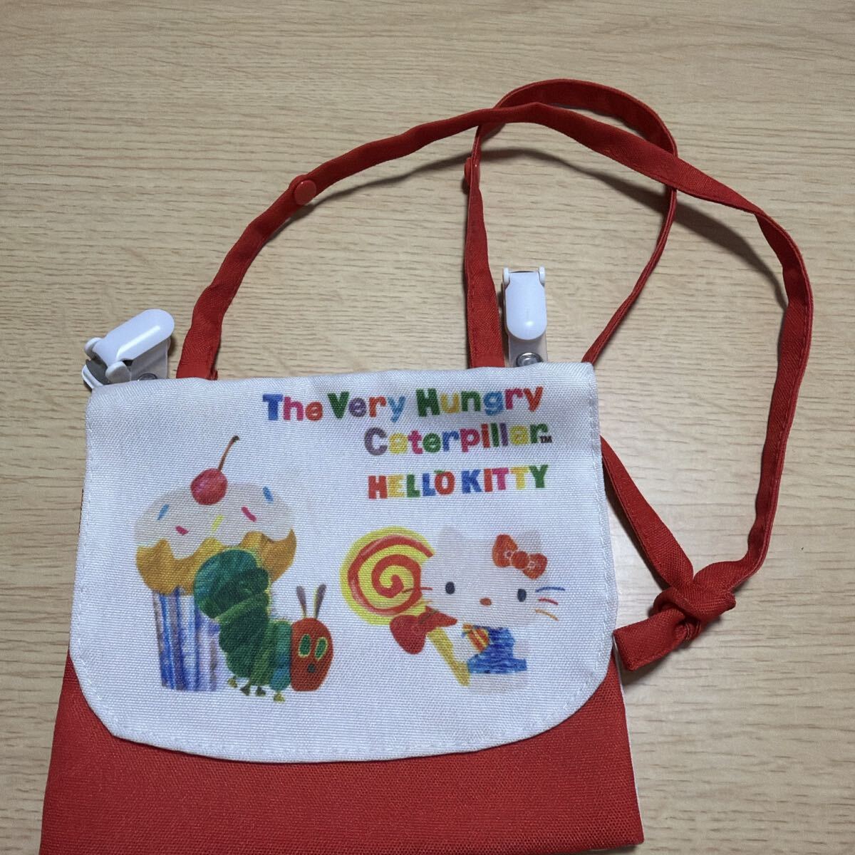 ハローキティはらぺこあおむし 移動ポケット 拍卖