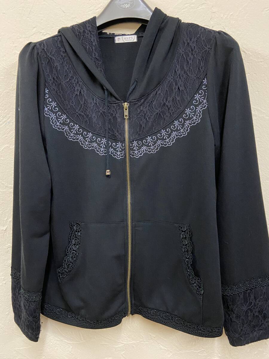 美品 axes femme アクシーズファム サイズM 黒 ブラック フード付きパーカー 可愛いレース刺繍パーカー ジップアップ レディース 拍卖