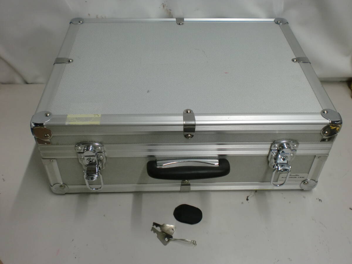 ●Minette アルミケース 外寸約34.5cm×46.5cm×16.5cm 鍵2個付き※ジャンク■100拍卖