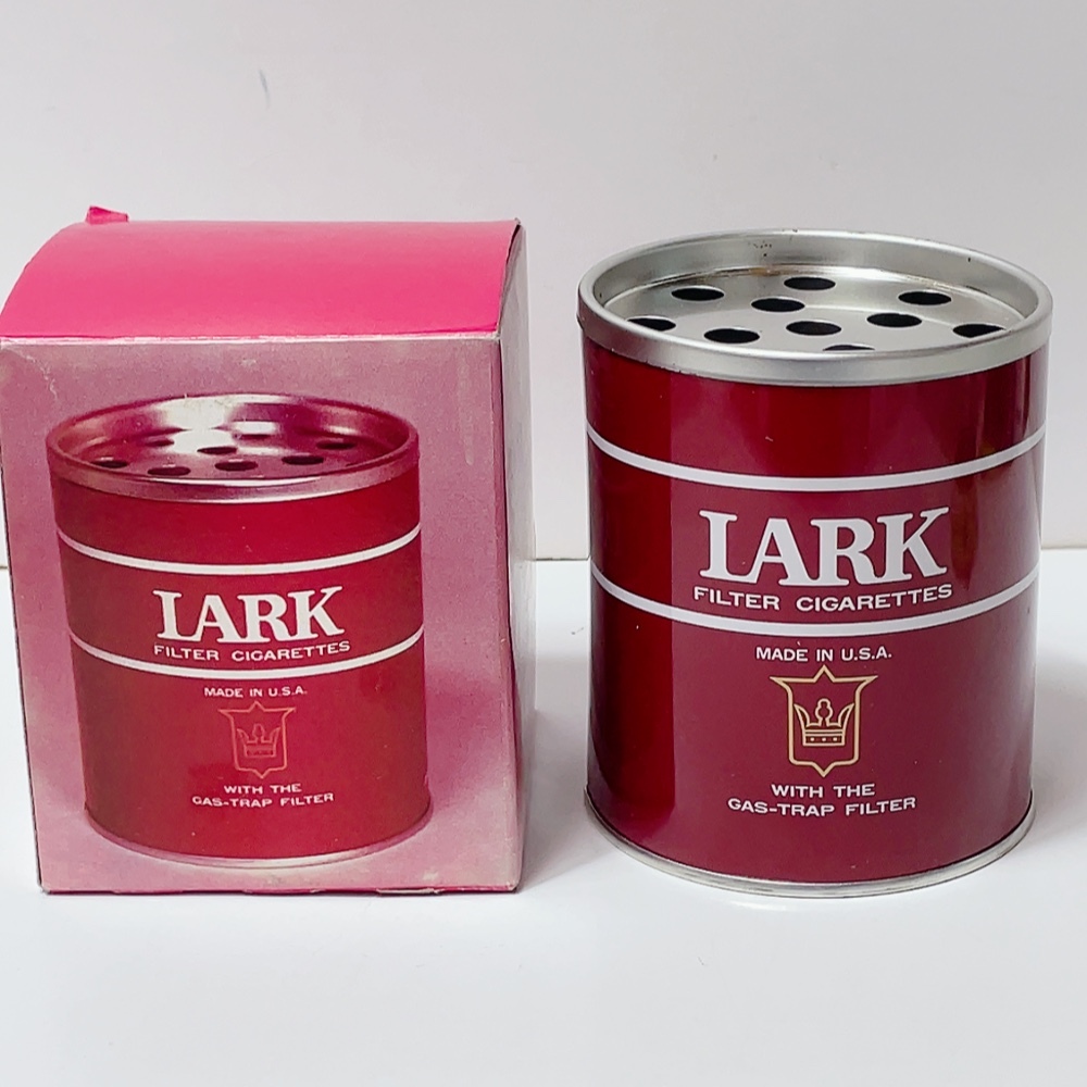 即決 送料無料 未使用 保管品 レトロ★当時物 LARK ラーク 缶灰皿 昭和レトロ デッドストック拍卖