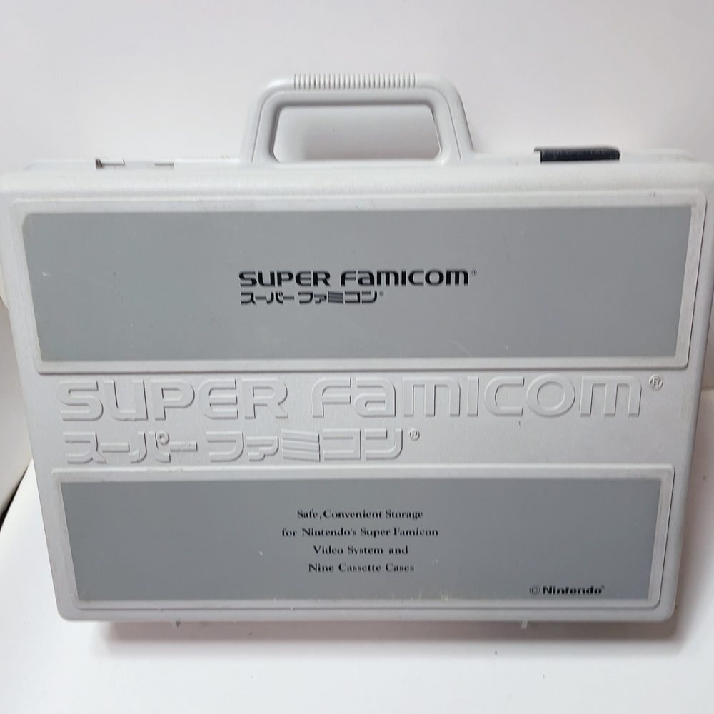 即決 送料無料 中古品★スーパーファミコン 収納ケース プラスチックケース 一部爪無しの為拍卖
