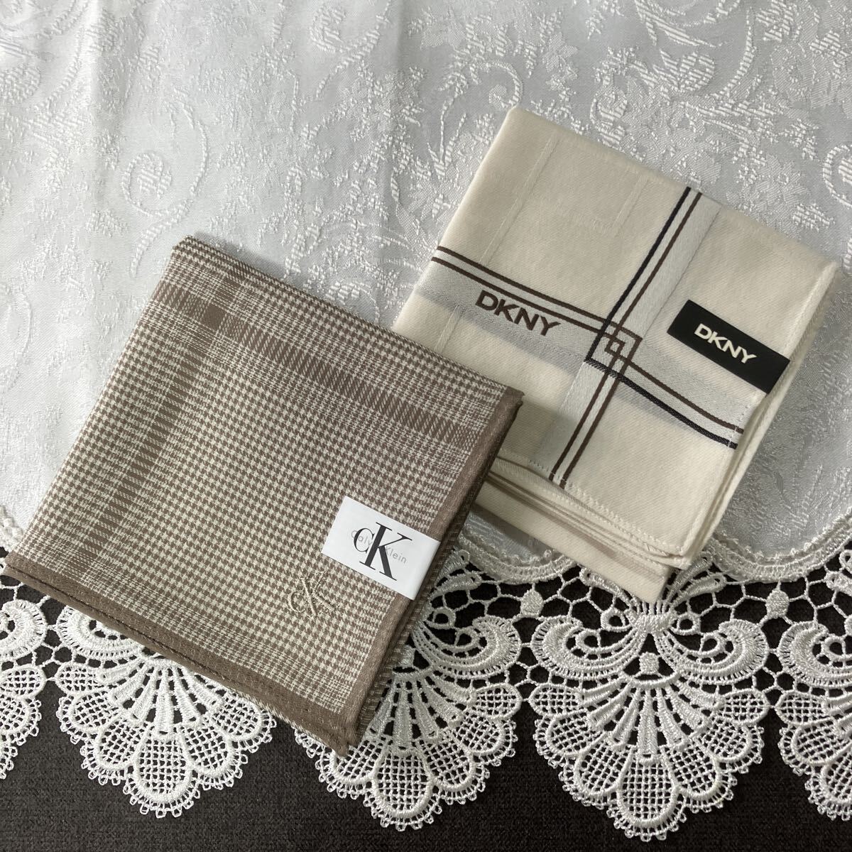 送料無料 カルバンクライン DKNYメンズハンカチ2枚セット♪♪ 1枚は麻混 ブランドハンカチ 素敵なメンズに 紳士用拍卖