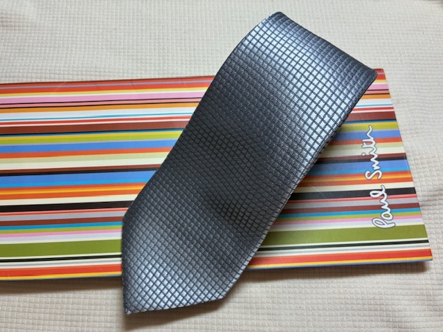 Paul Smith ポールスミスMade in Italy ネクタイ光沢シルバー■柄シルク100拍卖