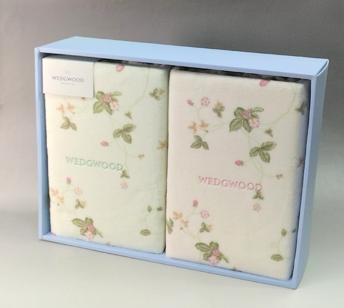 お買い得◆◇ウェッジウッド|Wedgwoodワイルドストロベリー 綿毛布 2P メーカー共箱付◇◆14030-Q拍卖