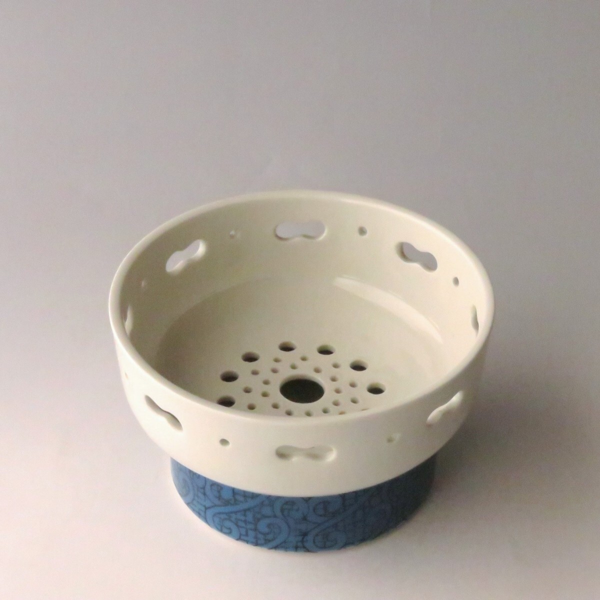 dby7489-f◆◇美濃焼 白磁 透彫 見立茶盤 こぼし容量約150cc 茶盤のみ◇◆工夫茶 台湾茶 中国茶 烏龍茶 プーアル茶拍卖