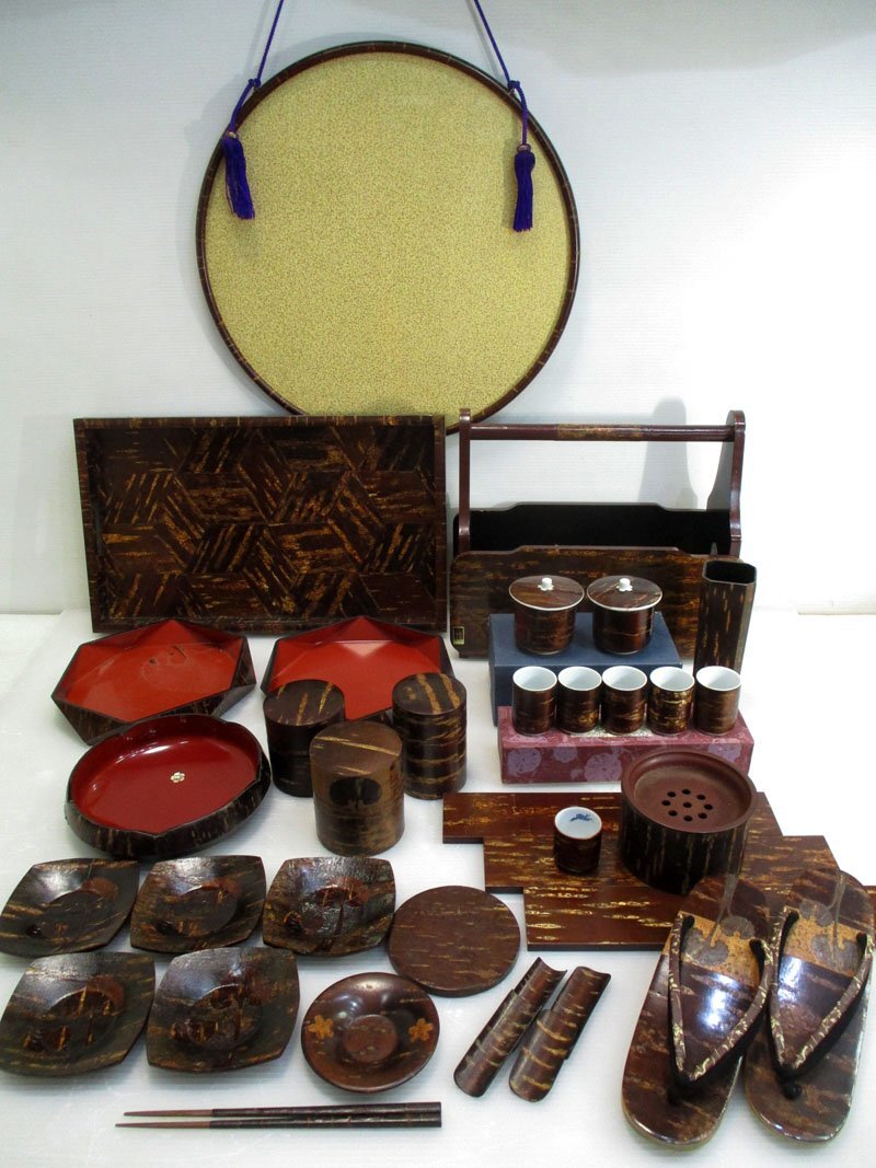 G441 桜皮 樺細工 まとめて/角舘 秋田桜皮細工 色紙掛 草履 マガジンラック 湯呑 茶筒 茶匙 茶托 盆 菓子器 敷台 等 茶道具 木工芸拍卖