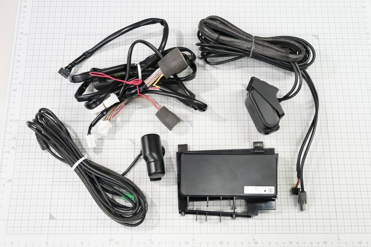 DJ6-D G20A0-79980 日産純正ナビ連動型ドライブレコーダー 前方・車内カメラモデル 純正microSD有拍卖