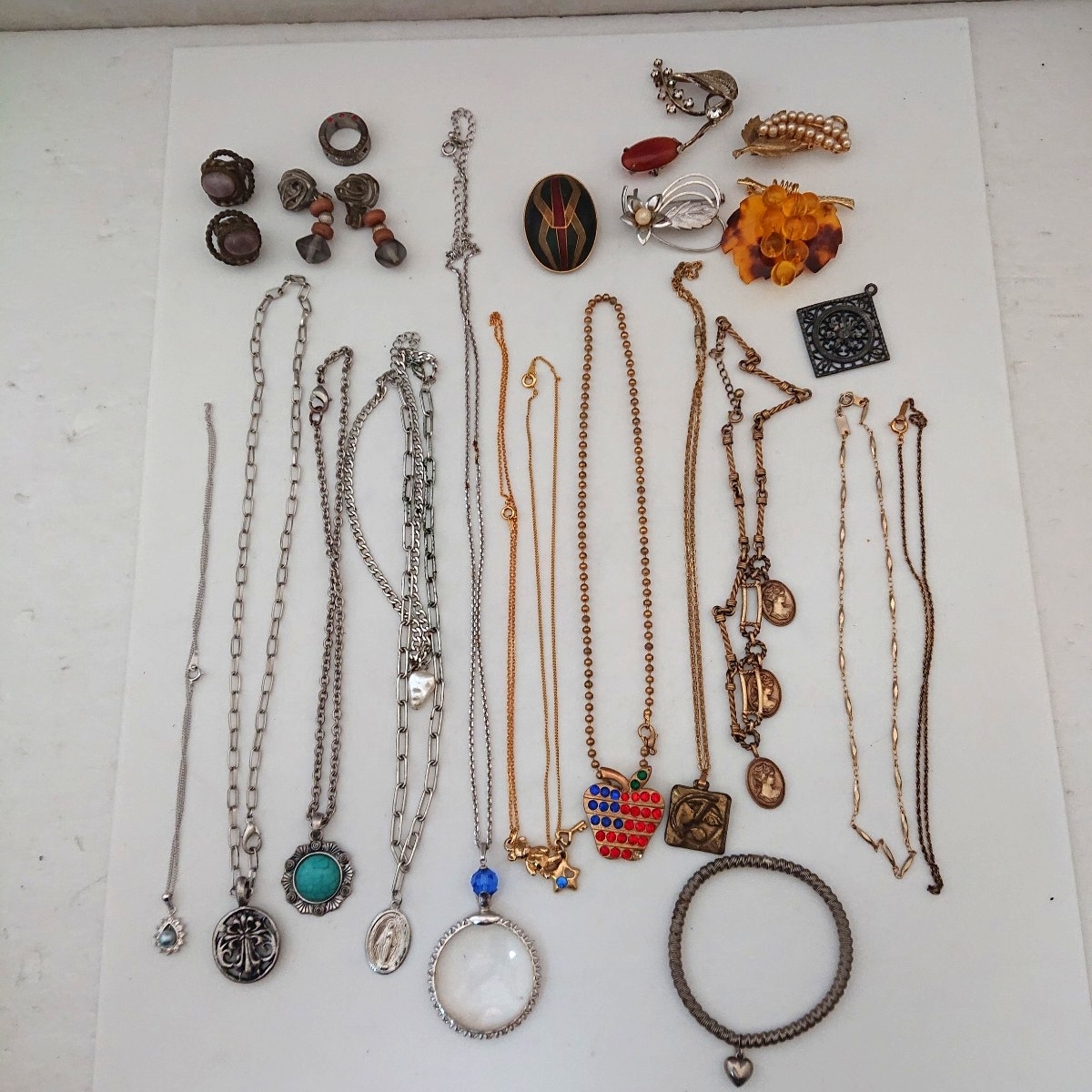 【アクセサリー等まとめて】ネックレス ペンダントブローチ イヤークリップ 他 計約22点 シルバー メッキ 当時物 現状品 ぷらみ1110 49拍卖