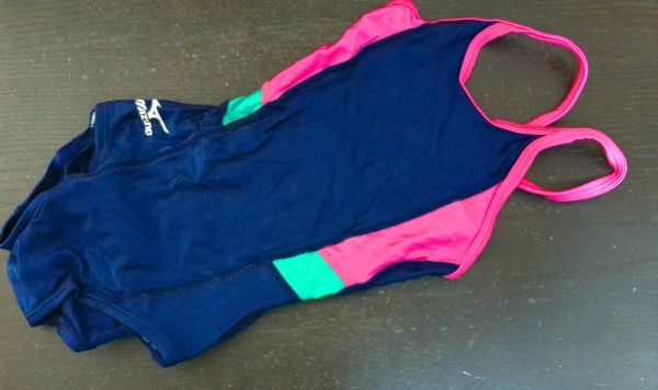 中古品☆Mizunoミズノ♪光沢ツルツルトレーニング水着140サイズ 名前あり 難あり 水着&レオタード3着まで同梱可10点落札送料無料拍卖