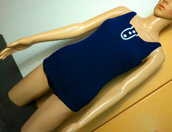 中古品☆昭和レトロ♪3つニットボタンデザイン水着Mサイズ タグ無し 水着&レオタード3着まで同梱可 出品商品10点落札送料無料拍卖