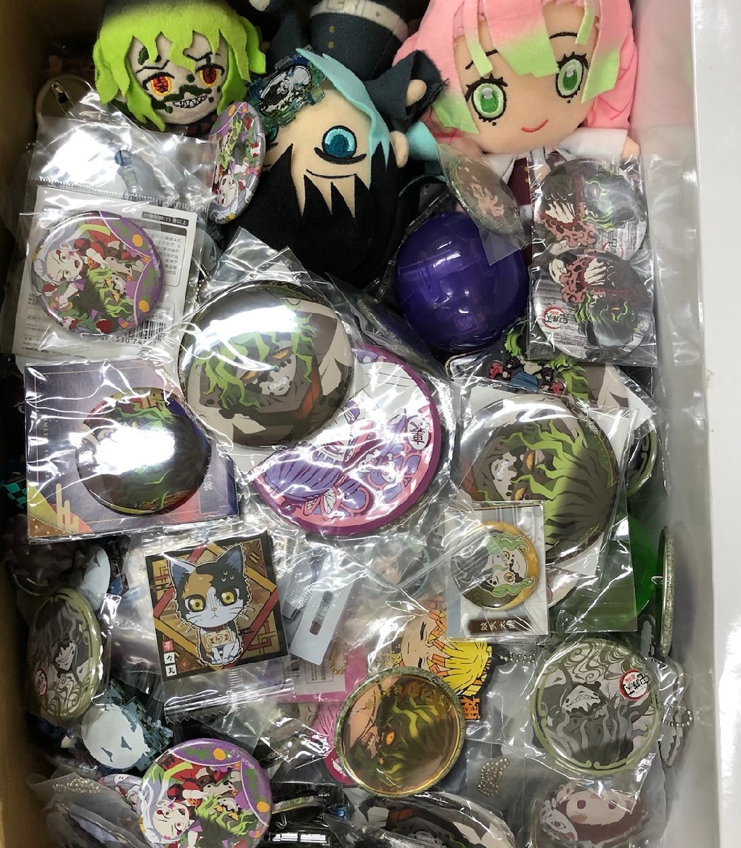 鬼滅の刃 グッズ まとめ売り ぬいぐるみ 缶バッジ ラバスト など 善逸 伊之助 炭治郎 禰豆子 煉獄 天元 しのぶ 他 多数 250916sk920161拍卖