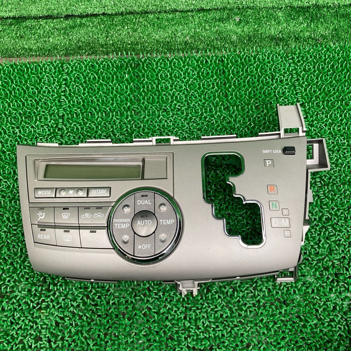 エスティマ (Toyota / トヨタ) ACR50W 純正 エアコンスイッチ ACR55 GSR50 GSR55 AHR20(FACR50W-FR708-070-03)拍卖