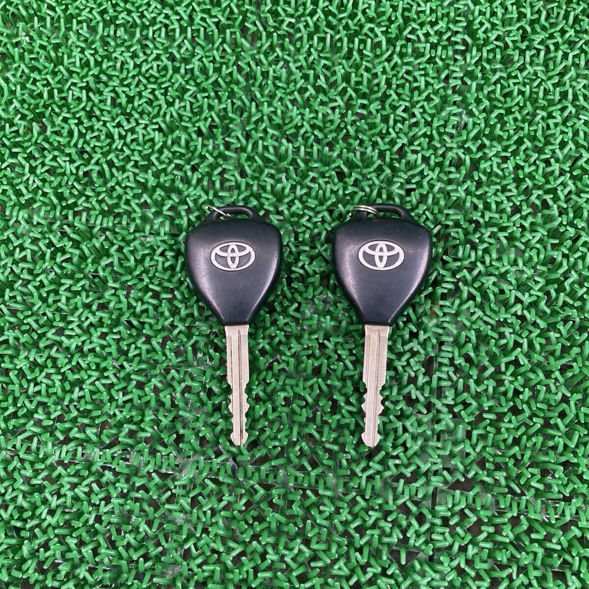 ヴォクシー (Toyota / トヨタ) AZR60 純正 鍵キーキーレスエントリースマート AZR60 AZR65(FAZR60-FR708-8P8-07)拍卖