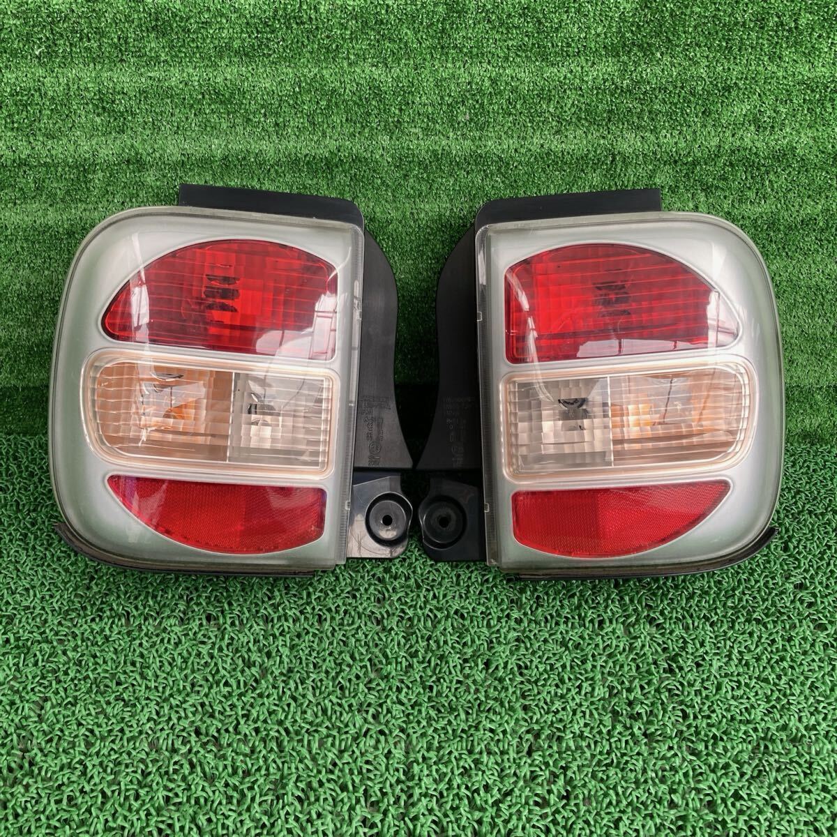 アルトラパン (Suzuki / スズキ) HE21S 純正 テールライトテールランプ (FHE21S-FR707-ZGF-02)拍卖