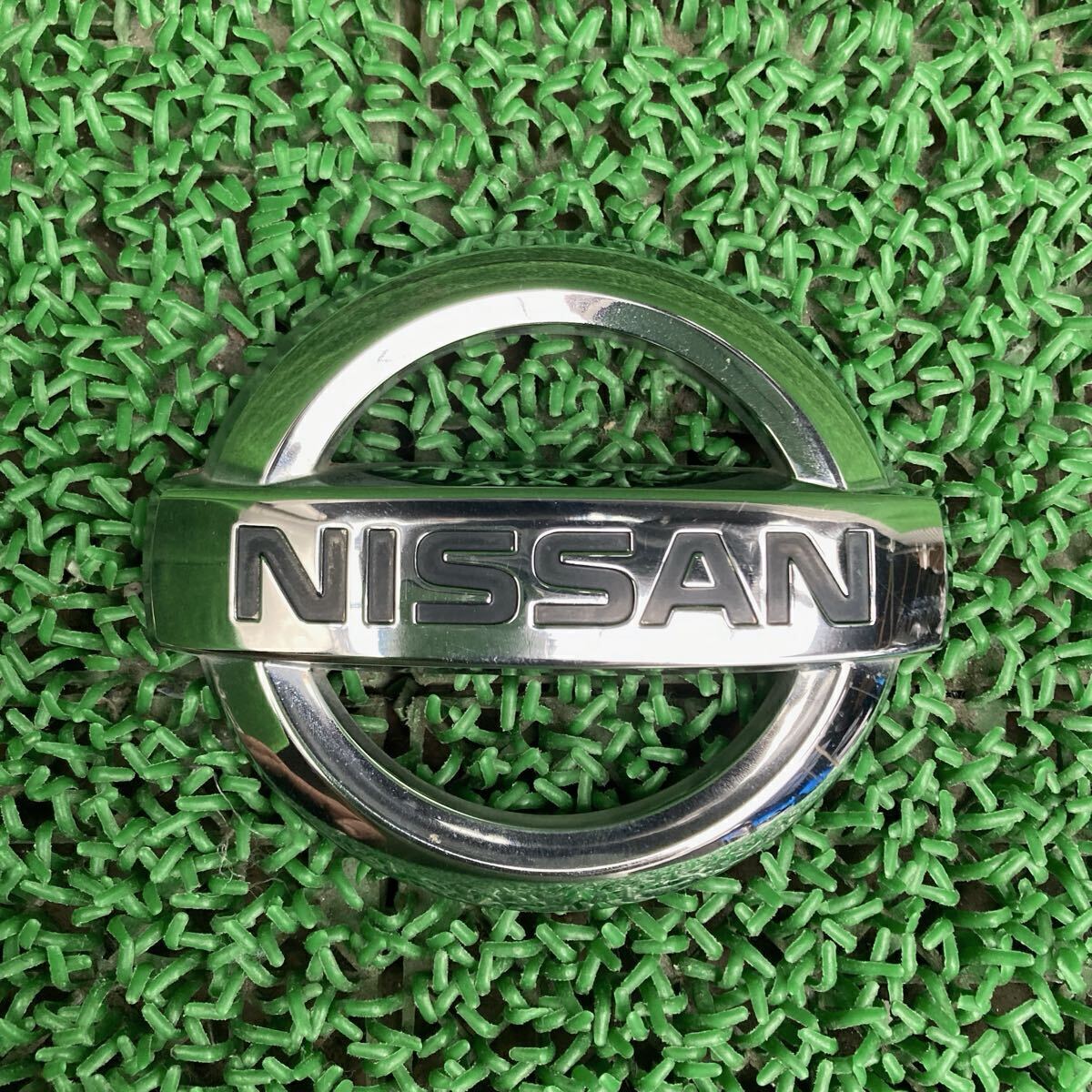 ノート (Nissan / 日産) E12 純正 エンブレム リア NE12 HE12 SNE12(FE12-FR706-KAD-10)拍卖