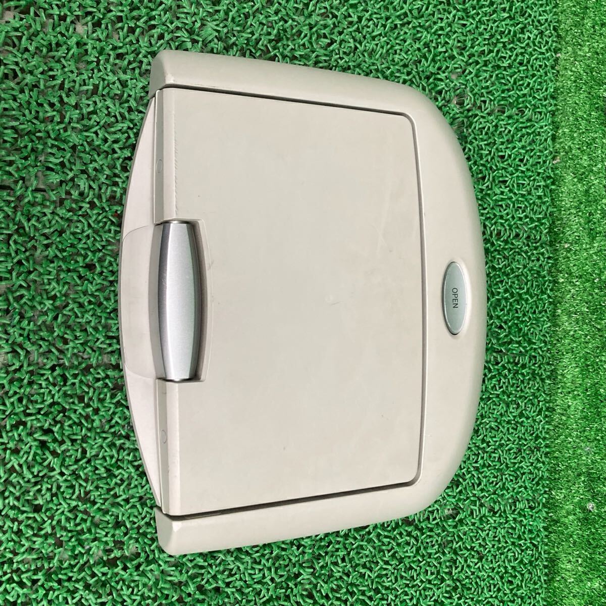 エスティマアエラス (Toyota / トヨタ) ACR50 純正 フリップダウンモニター 08585-00M50-B0 ACR55 GSR50 GSR55 AHR20(FACR50-R706-05)拍卖