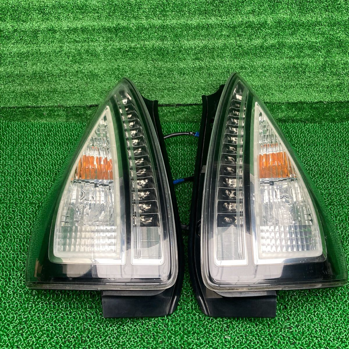 プレマシー (Mazda / マツダ) CREW 純正 テールライトテールランプ(FCREW-FR707-R2B-04)拍卖