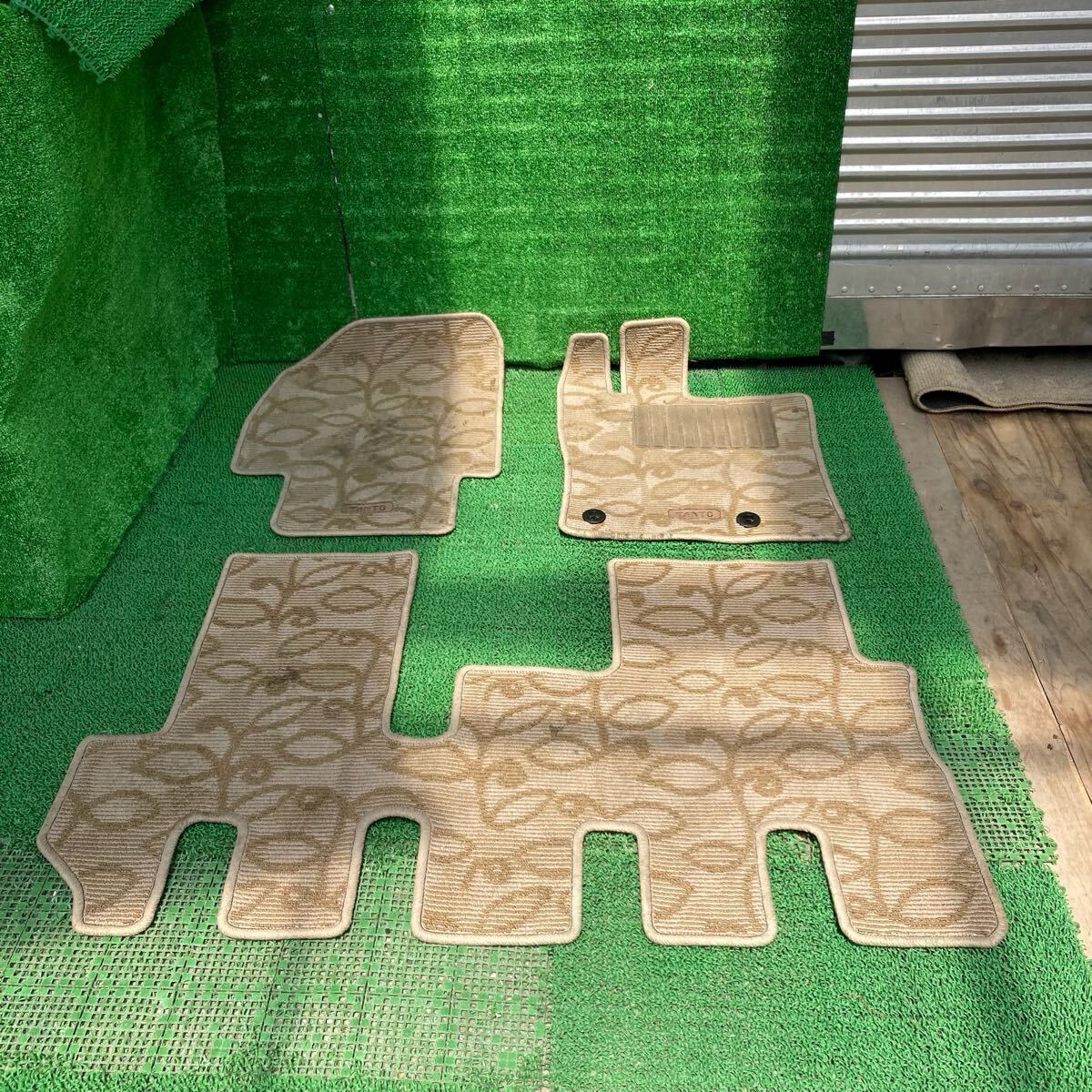 タント (Daihatsu / ダイハツ) L375S 純正 フロアマット L385S(FL375S-FR707-W24-10)拍卖