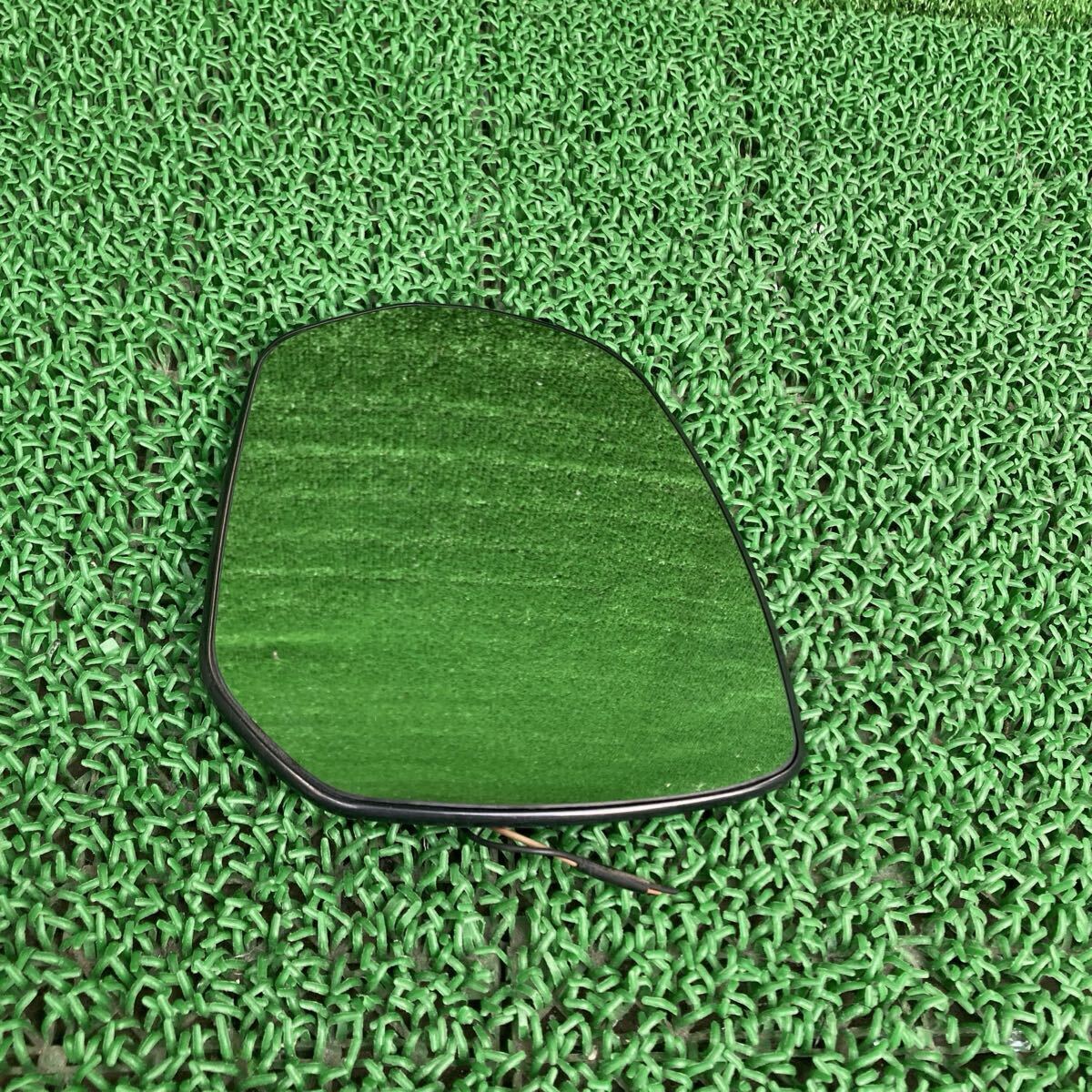 C4 ピカソ (Citron / シトロエン) B585F04P 純正 左側サイドミラードアミラーレンズ分 (FB585F04P-FR706-06)拍卖