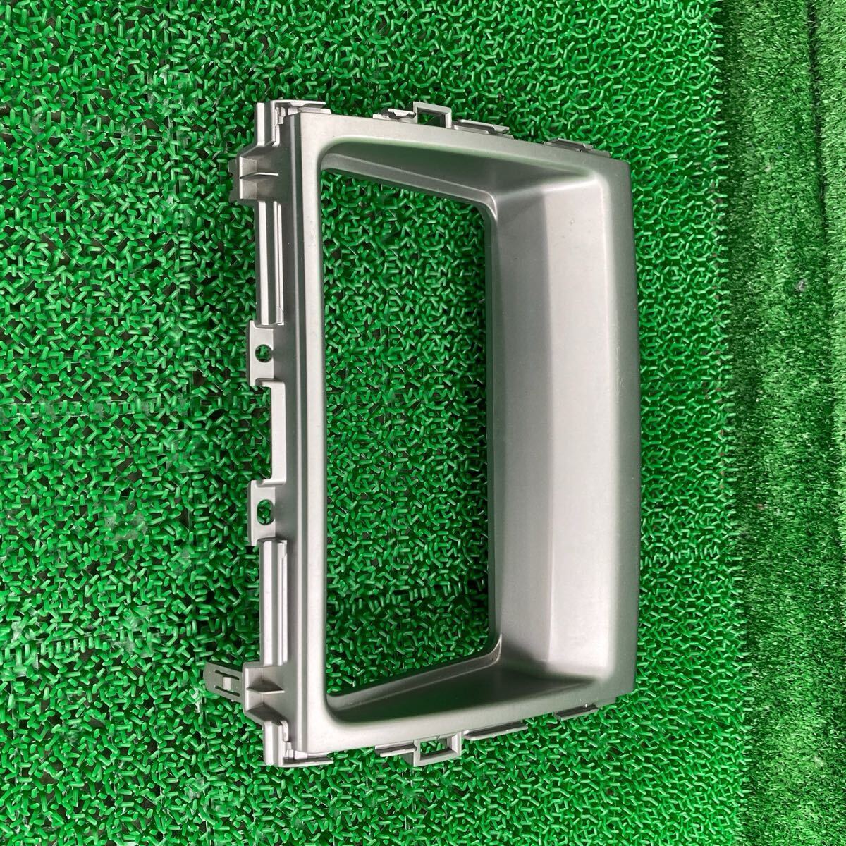 エスティマ (Toyota / トヨタ) ACR50W 純正 ナビパネル ACR50 ACR55 GSR50 GSR55 AHR20(FACR50W-FR708-1F8-08)拍卖