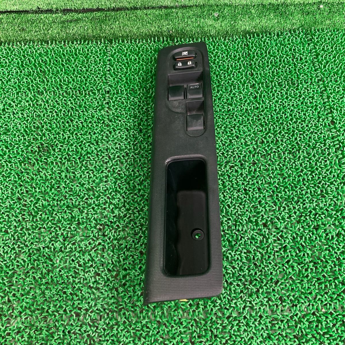 スペイド・ポルテ (Toyota / トヨタ) NCP141 純正 パワーウインドウスイッチ NSP140 NSP141 NSP145 NCP140 NCP145(FNCP141-FR709-3P0-05)拍卖