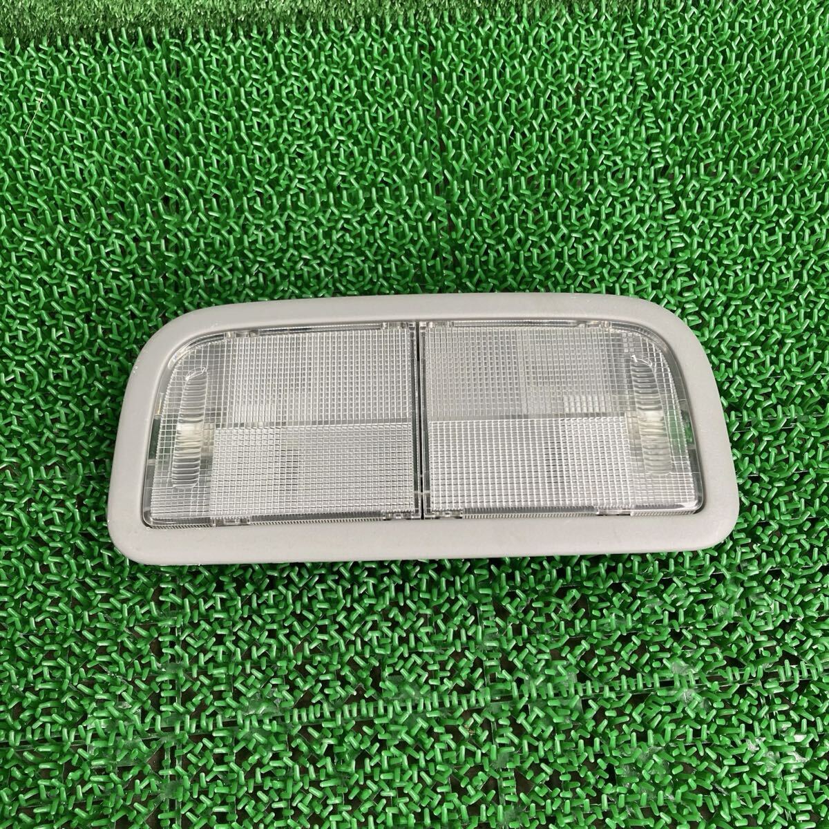 フィット (Honda / ホンダ) GE6 純正 ルームライト ルームランプ 室内灯 GE7 GE8 GE9(FGE6-FR708-NH624P-08)拍卖