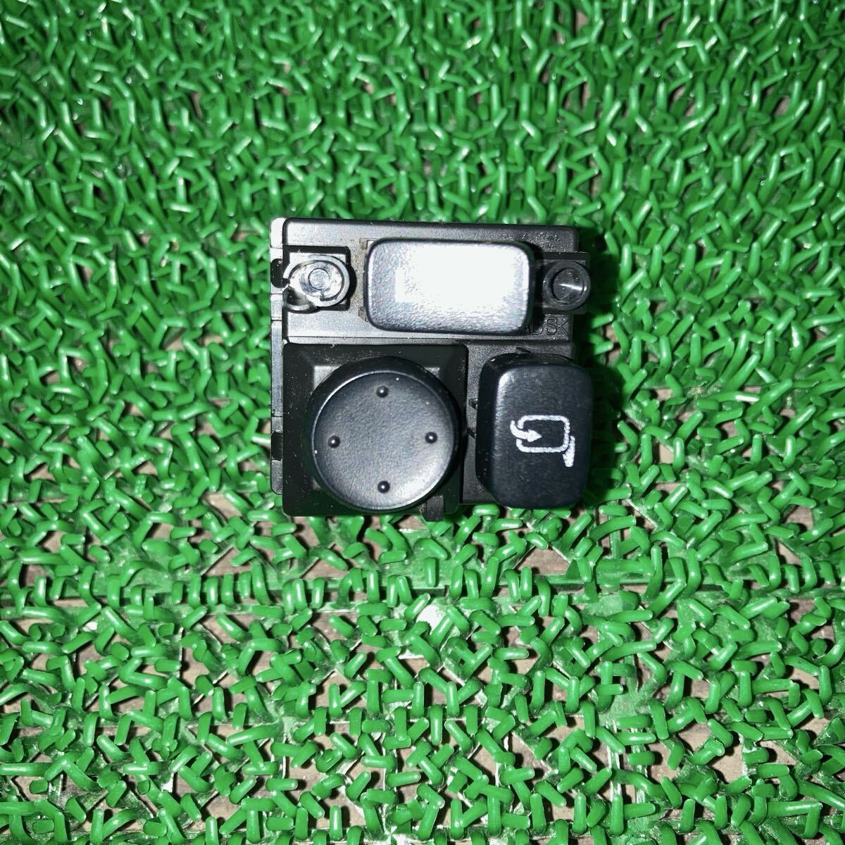 ワゴンR (Suzuki / スズキ) MH21S 純正 ドアミラースイッチコントローラー MH22S(FMH21S-FR710-ZY1-06)拍卖