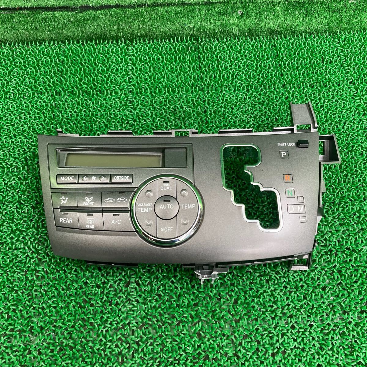 エスティマ (Toyota / トヨタ) ACR50 純正 エアコンスイッチ ACR55 GSR50 GSR55 AHR20(FACR50-FR708-1F7-05)拍卖