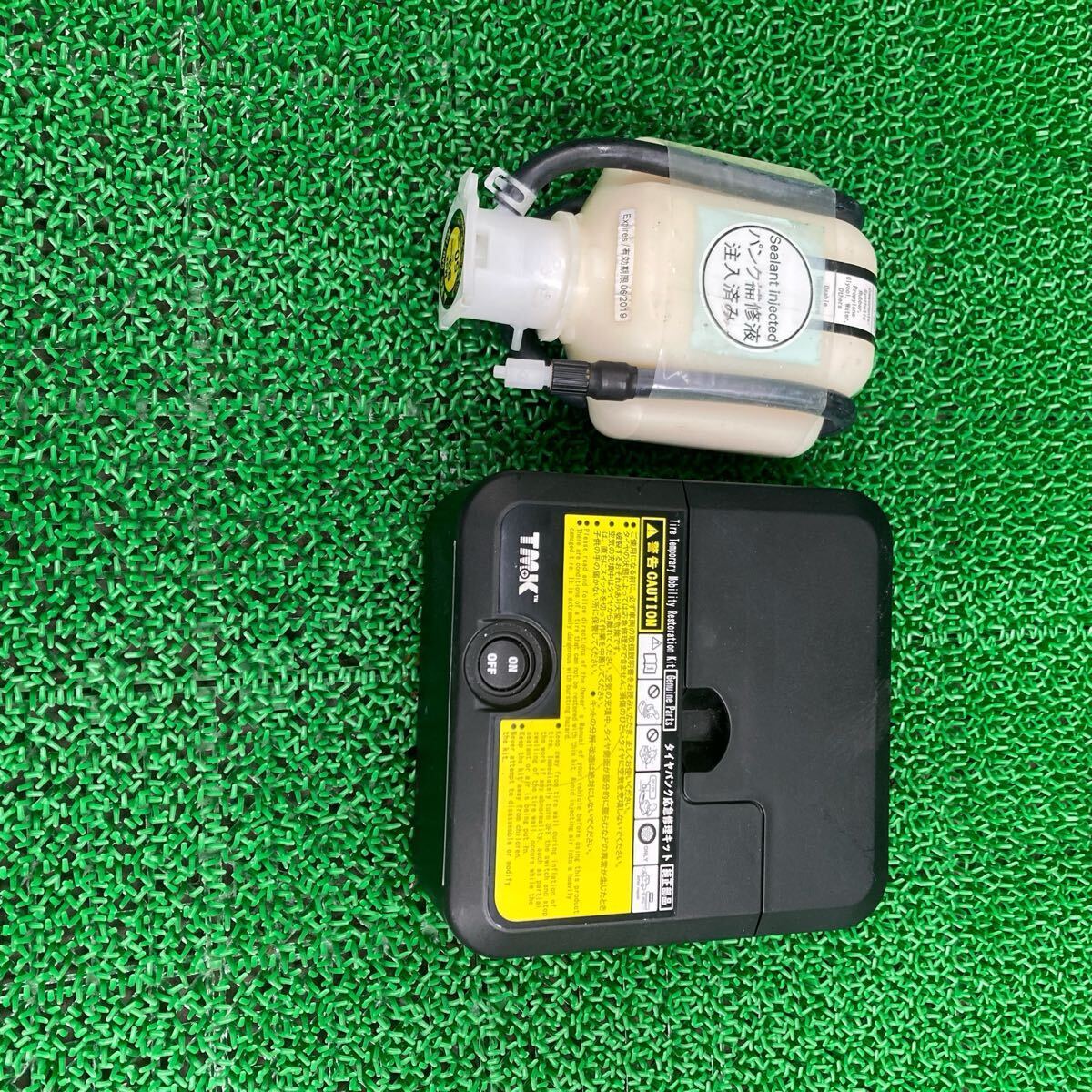 ラクティス (Toyota / トヨタ) NCP122 純正 タイヤパンクキットエアーコンプレッサー NSP120 NSP125 NCP120 NCP125(FNCP122-FR708-8V9-10)拍卖