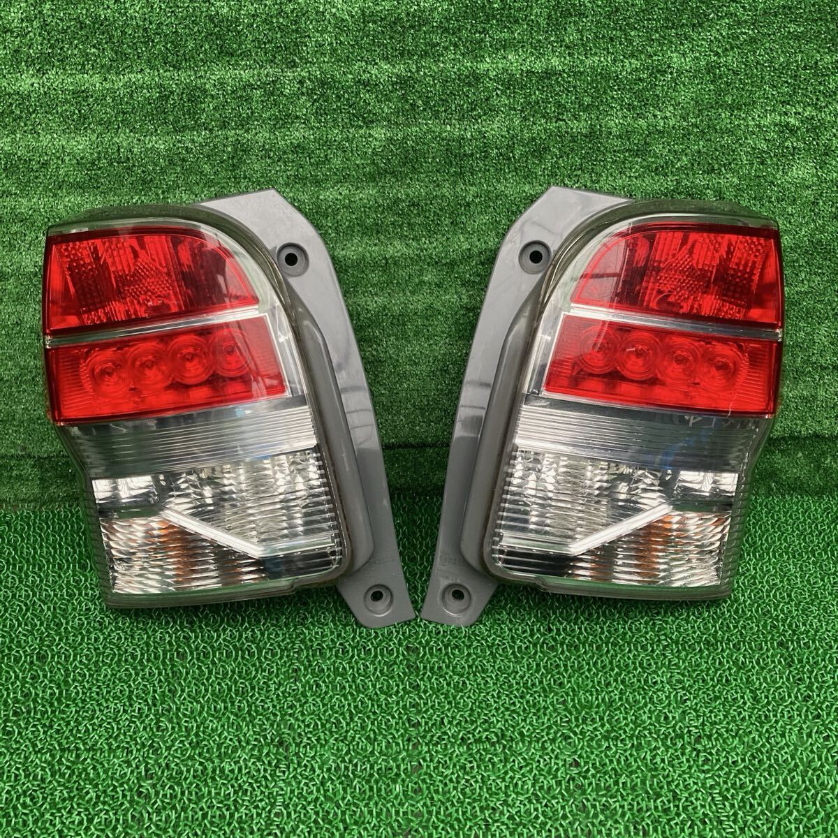 スペイド (Toyota /トヨタ) NCP141 純正 テールライトテールランプ NSP140 NSP141 NSP145 NCP140 NCP145(FNCP141-FR708-070-03)拍卖