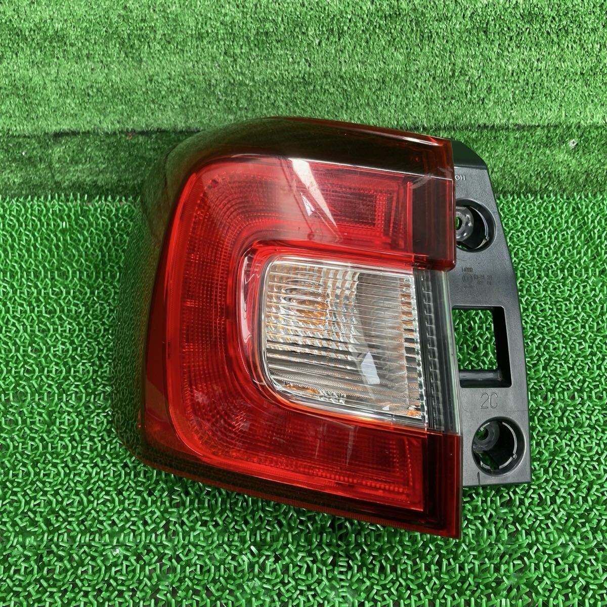 レヴォーグ (Subaru / スバル) VM4 純正 左側テールライトテールランプ VMG(FVM4-FR708-J20-03)拍卖