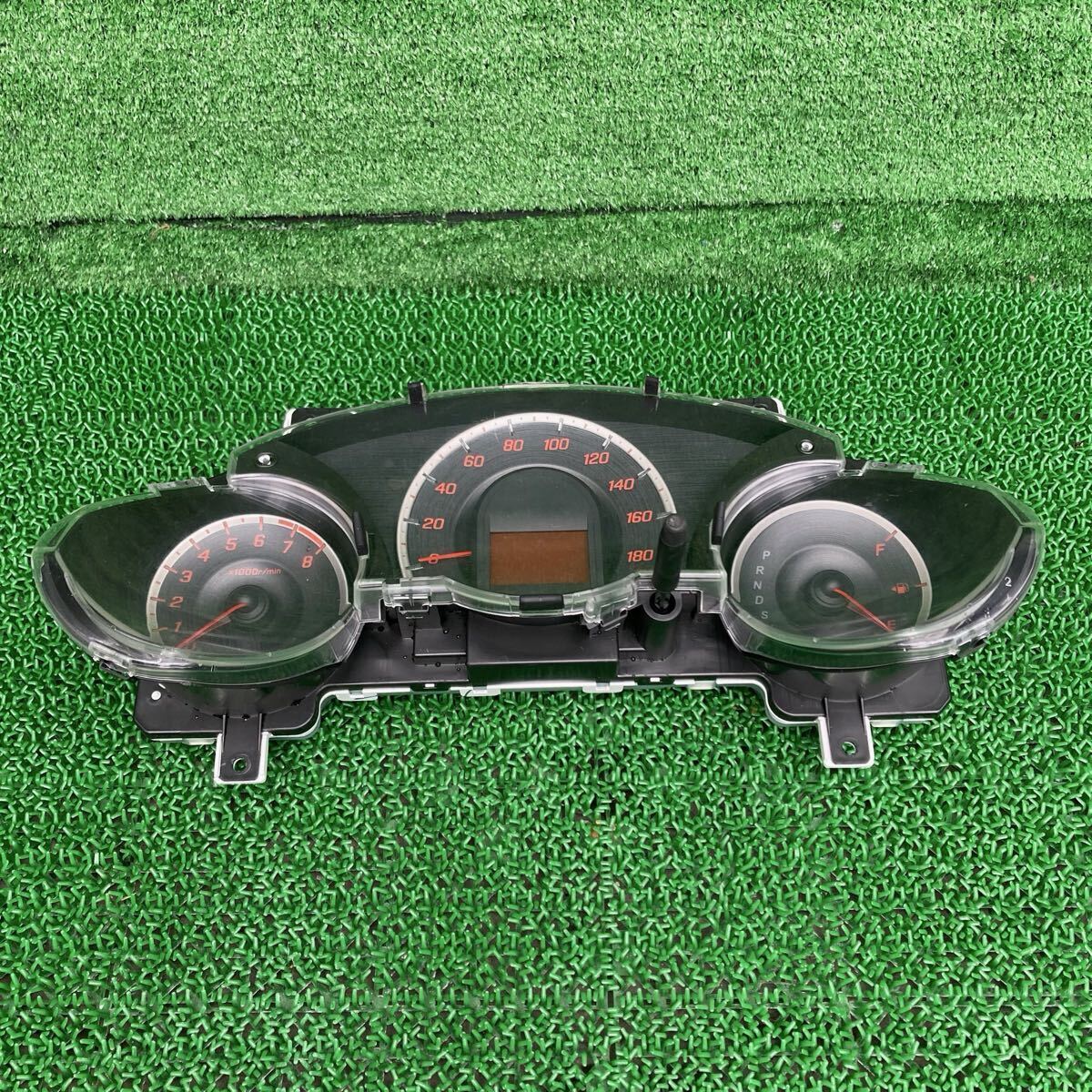フィット (Honda / ホンダ) GE8 純正 スピードメーター 131328km GE6 GE7 GE8 GE9(FGE8-FR708-NH642M-02)拍卖