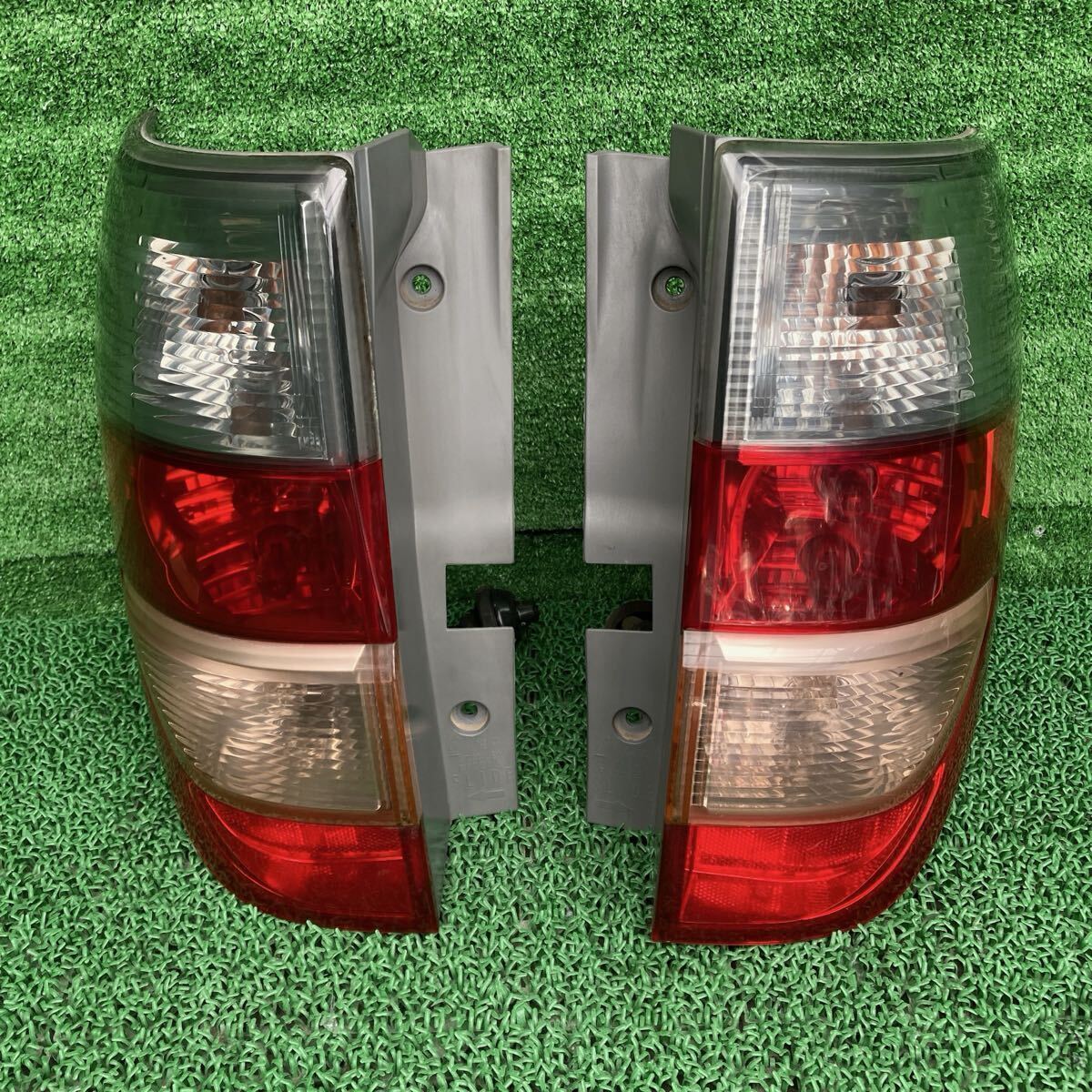 ゼスト (Honda / ホンダ) JE1 純正 テールライトテールランプ JE2(FJE1-FR706-NH716M-03)拍卖