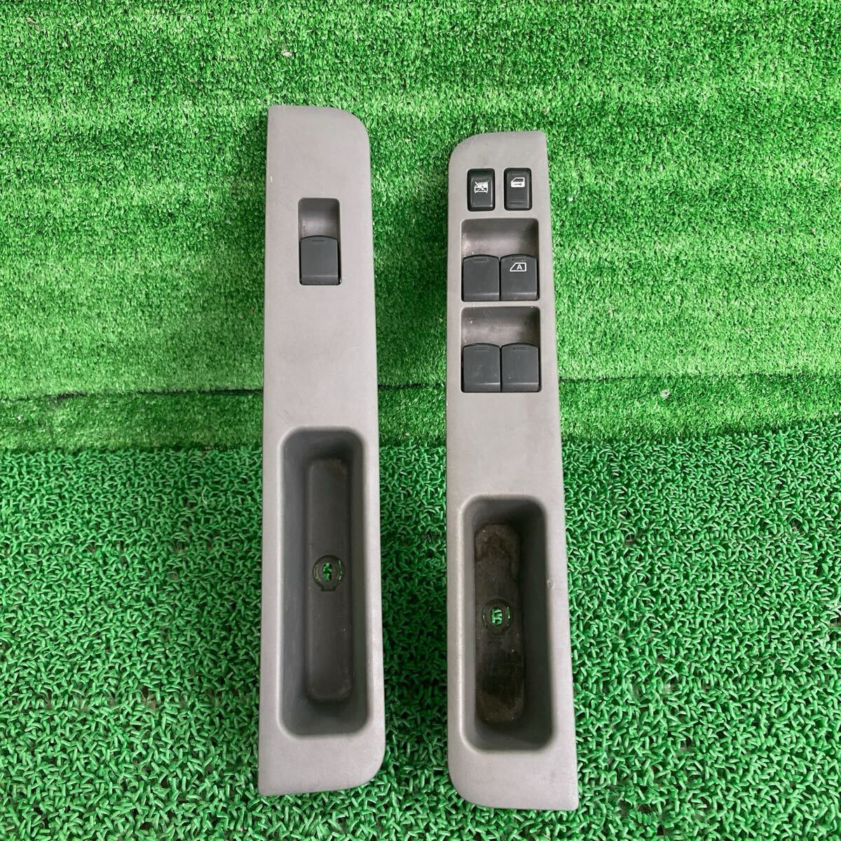 キューブ (Nissan / 日産) YZ11 純正 パワーウインドウスイッチ BZ11 BNZ11 BGZ11(FYZ11-R706-5)拍卖