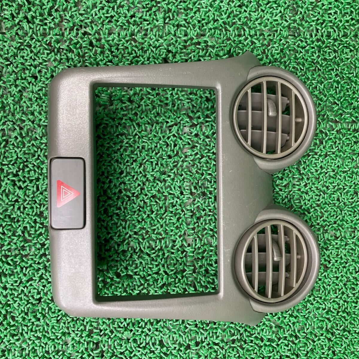 アルト (Suzuki / スズキ) HA24S 純正 ナビパネル HA24V(FHA24S-R706-ZGW-09)拍卖