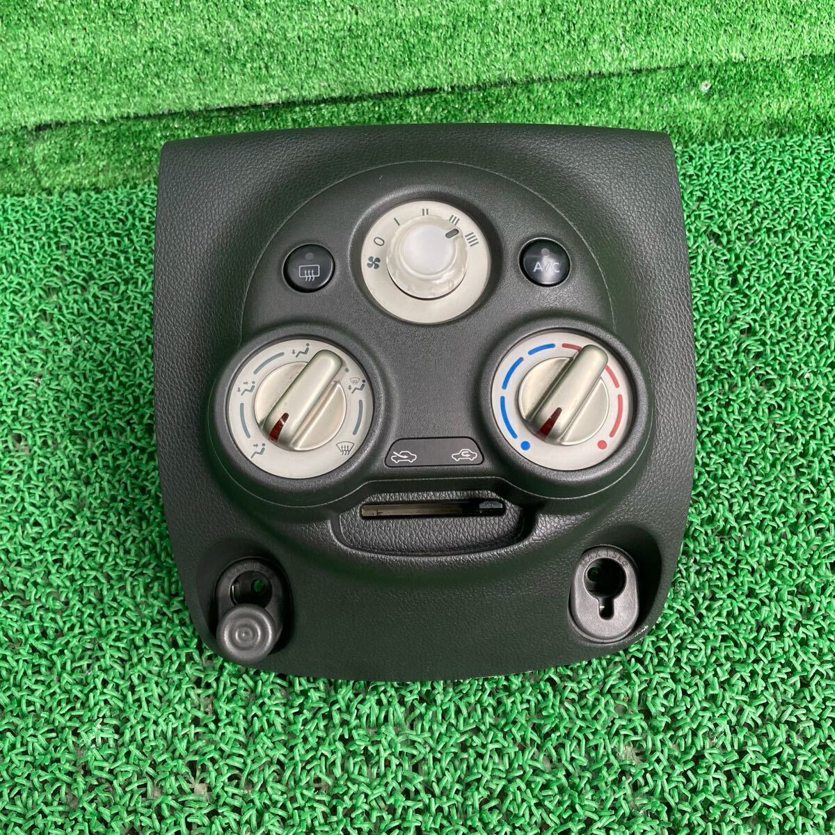 キューブ (Nissan / 日産) Z12 純正 パワーウインドウスイッチ Z12 NZ12(FZ12-FR707-L50-05)拍卖