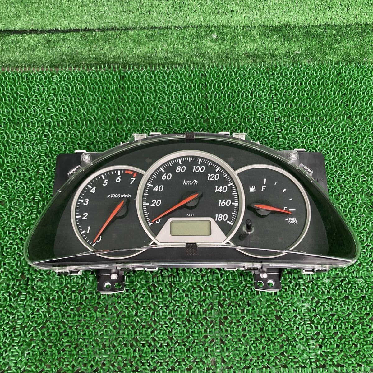 ウィッシュ (Toyota / トヨタ) ZNE10G 純正 スピードメーター 5.5万km 83800-68092 ZNE11 ANE10 ANE11 ANE15(FZNE10G-FR708-1F7-03)拍卖