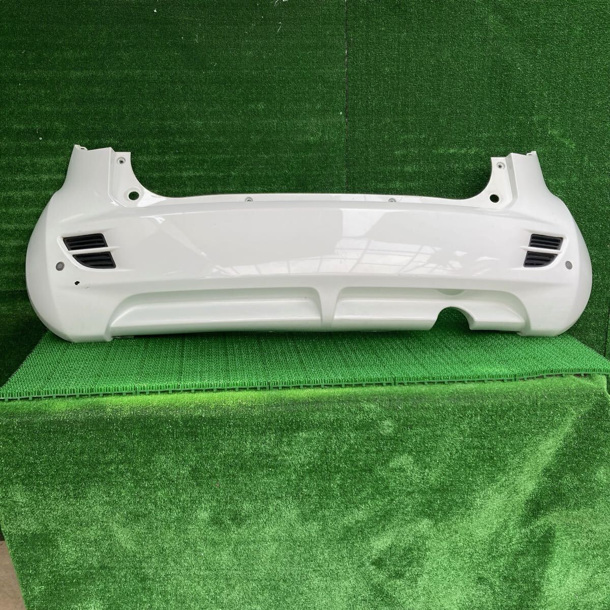 スプラッシュ (Suzuki / スズキ) XB32S 純正 リアバンパー(FXB32S-FR708-26UB-12)拍卖