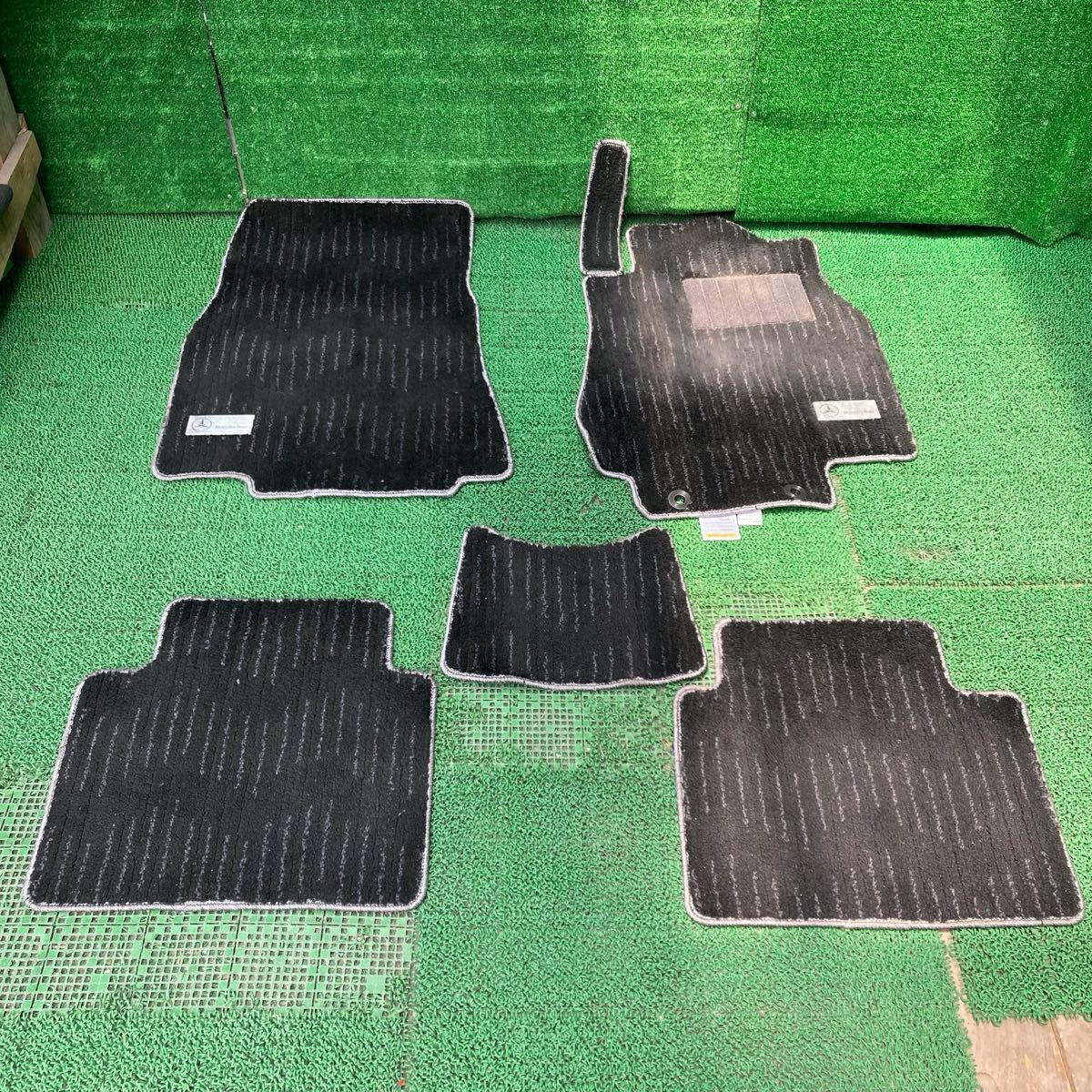 Bクラス (Mercedes-Benz / メルセデス・ベンツ) 245232 純正 フロアマット 245233 245234(F245232-FR708-13)拍卖