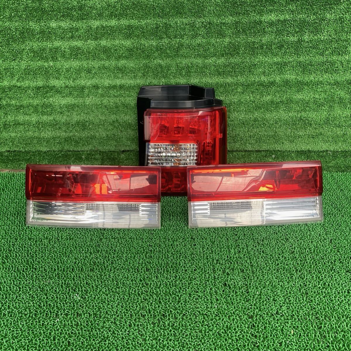 デリカD:5 (Mitsubishi / 三菱) CV5W 純正 テールライトテールランプ CV1W CV2W CV5W CV4W(FCV5W-FR708-A19-03)拍卖