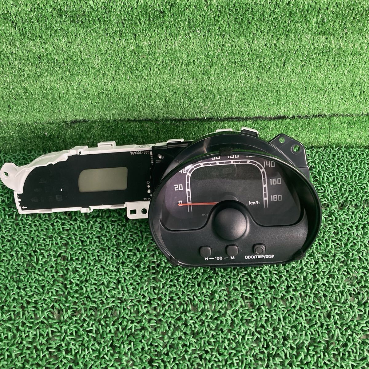 スペイド F (Toyota / トヨタ) NCP141 純正 スピードメーター 9.8万km NCP145 NSP140(FNCP141-FR706-009-04)拍卖