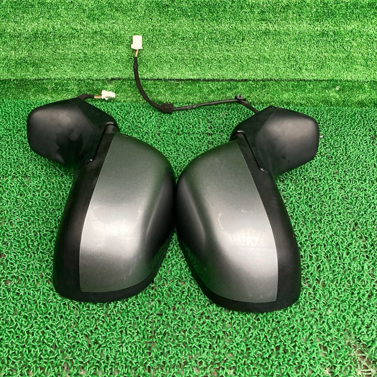 ノート (Nissan / 日産) E12 純正 サイドミラードアミラー左右セット NE12 HE12 SNE12(FE12-FR706-KAD-01)拍卖