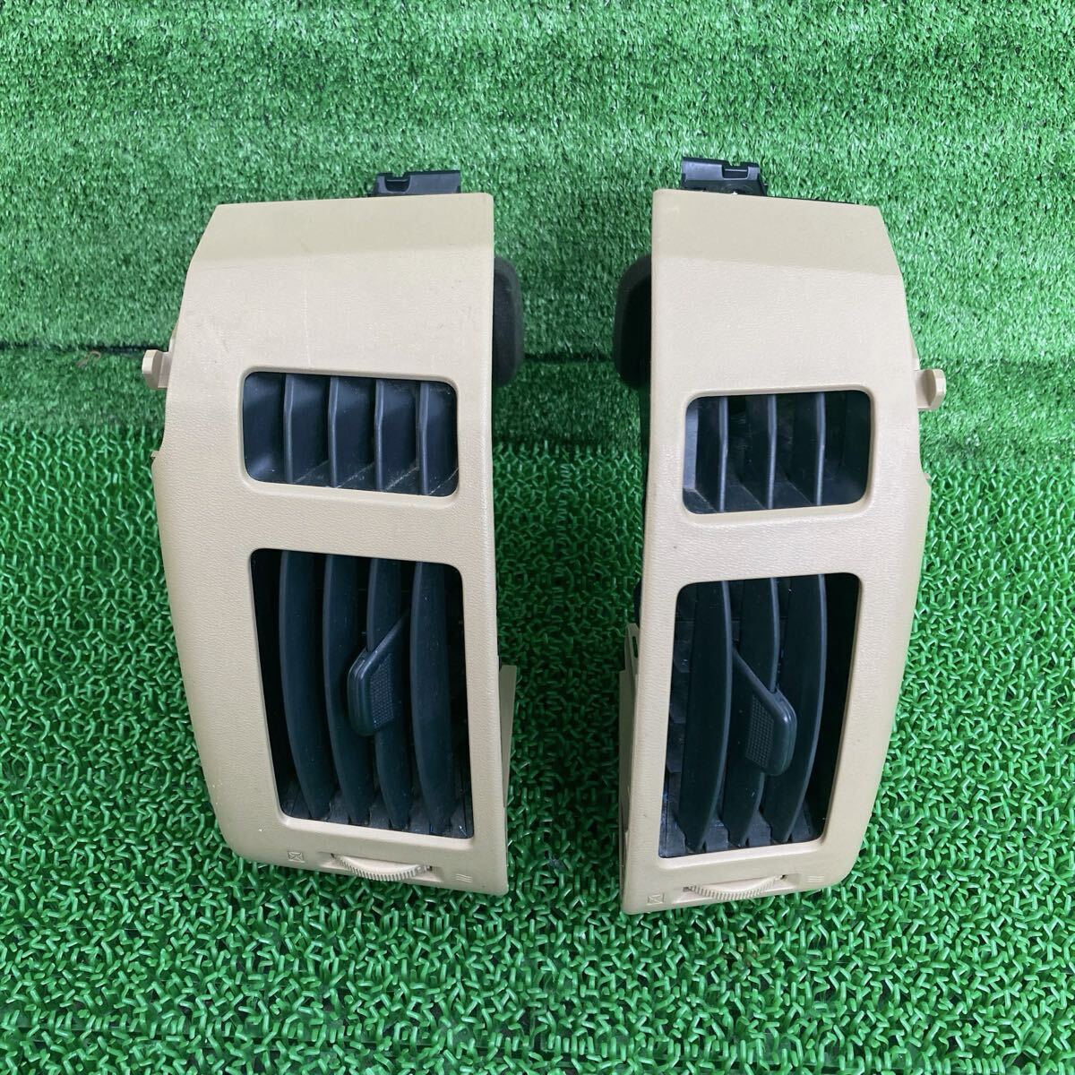 セレナ (Nissan / 日産) C25 純正 エアコン吹き出し口 CC25 NC25 CNC25(FC25-FR708-QX1-04)拍卖