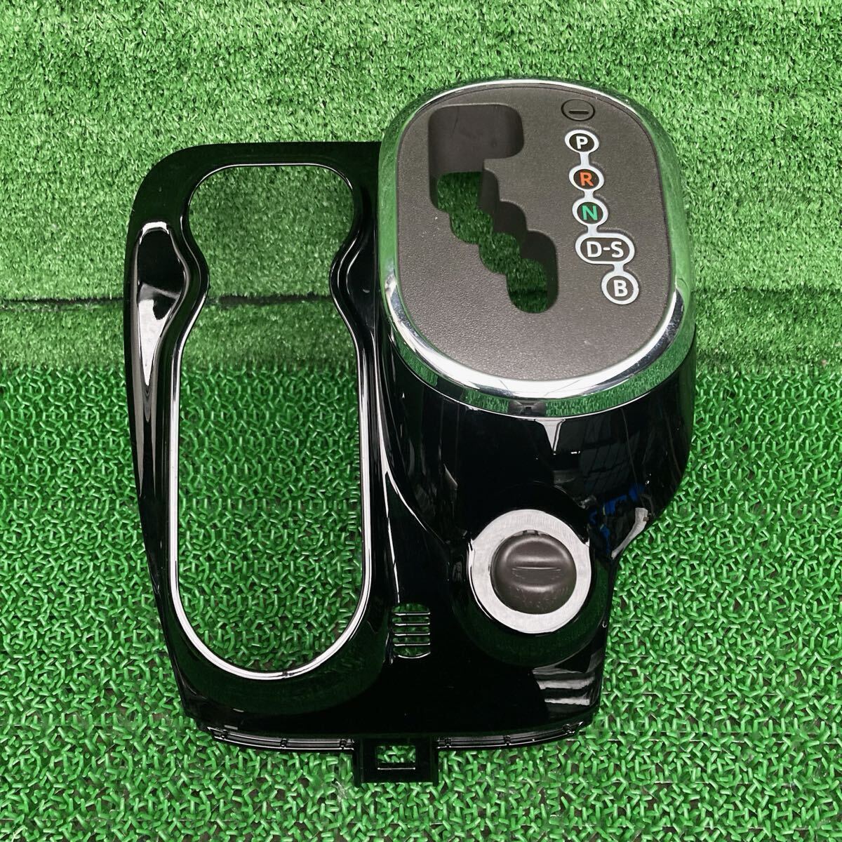 スペイド (Toyotaトヨタ) NCP141 純正 シフトパネル エアコンスイッチ NSP140 NSP141 NSP145 NCP140 NCP145(FNCP141-FR708-3R9-03)拍卖