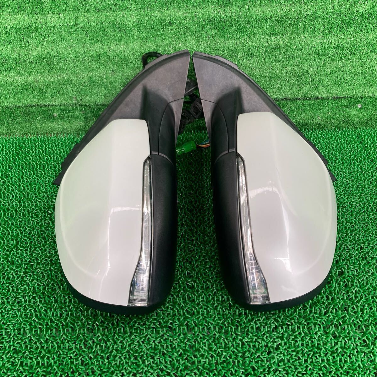 S60 (Volvo / ボルボ) FB4164T 純正 サイドミラードアミラー左右セット FB420 FB6304T(FFB4164T-FR708-01)拍卖