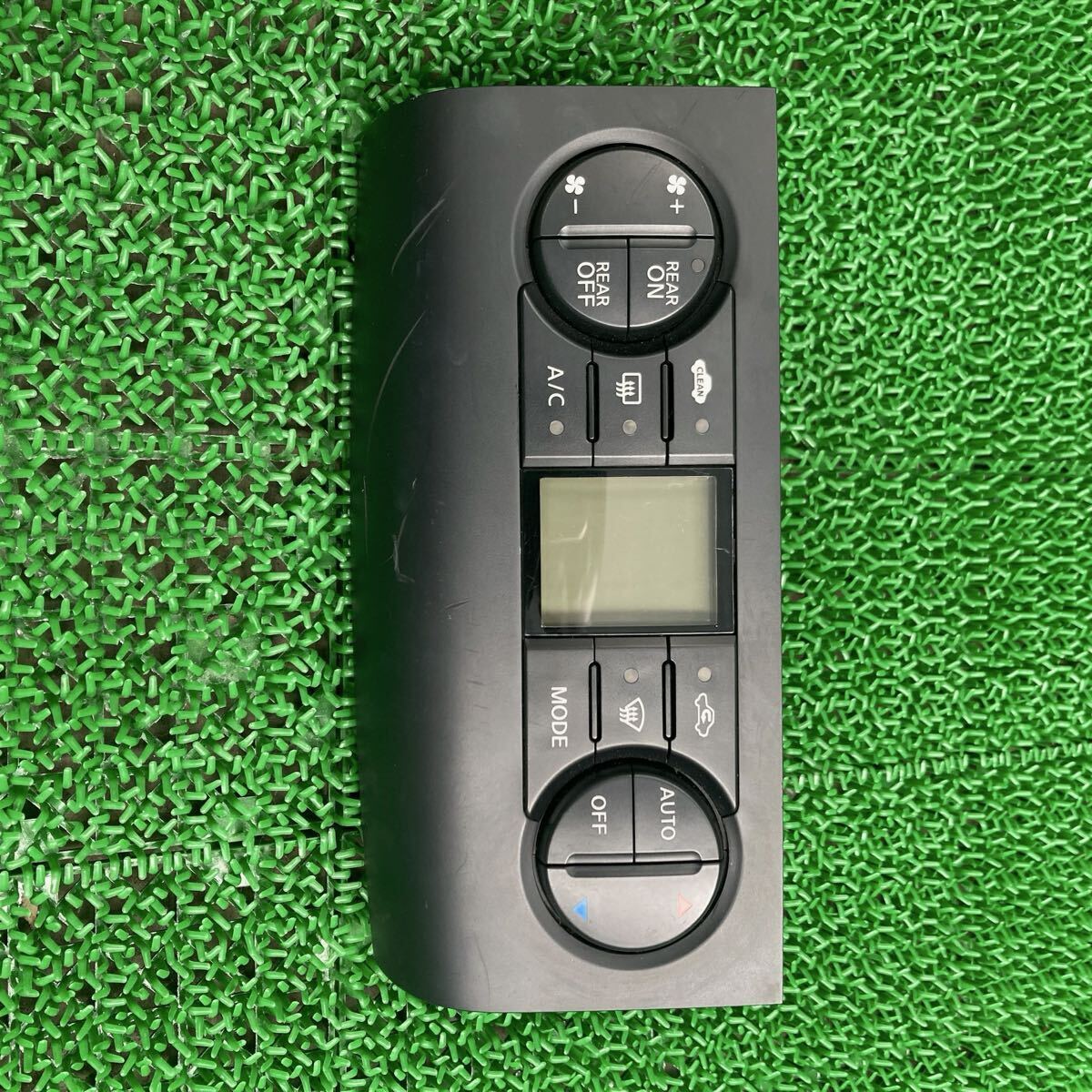 セレナ (Nissan / 日産) CC25 純正 エアコンスイッチ C25 CC25 NC25 CNC25(FCC25-FR708-KH3-07)拍卖